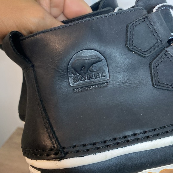 Sorel Women's Out N About Leather Rain Snow Boot Snow Boot - US6 - Picture 8 of 9